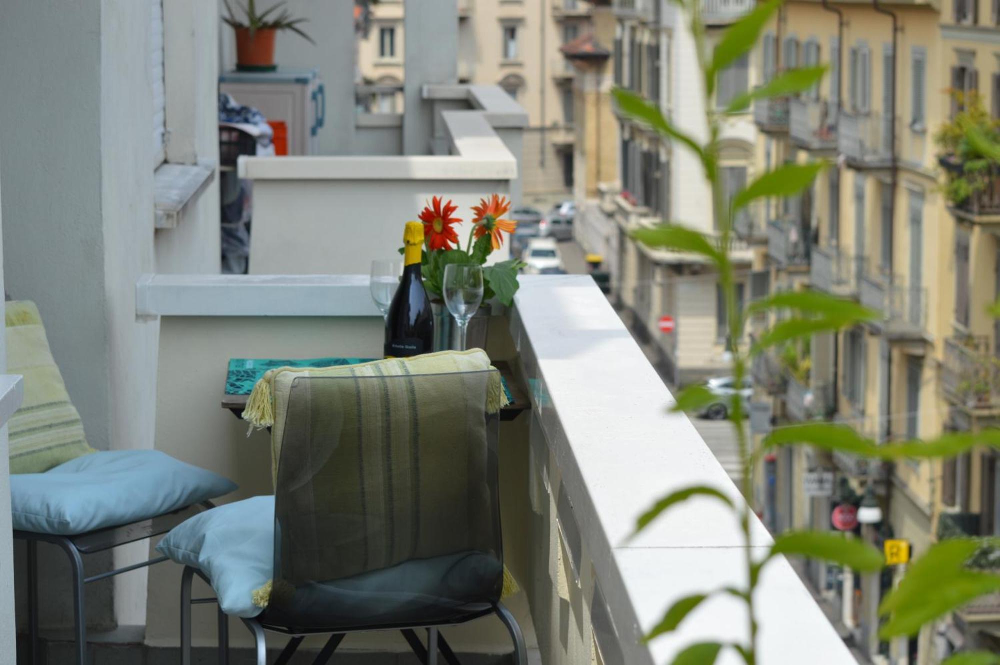 Flat City Center Porta Susa, Free Parking Wifii Smart Tv Sky Turín Exterior foto